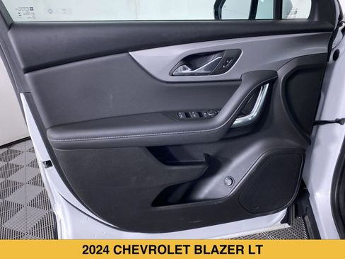 Certified 2024 Chevrolet Blazer LT w/ Convenience Package FWD image 11