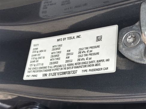 Used 2021 Tesla Model 3 Performance image 27
