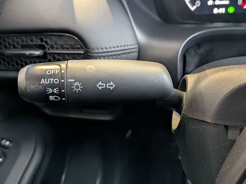 Used 2023 Honda HR-V LX image 24