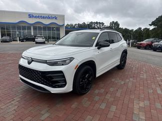 Used 2026 Volkswagen Tiguan SE R-Line FWD video 1
