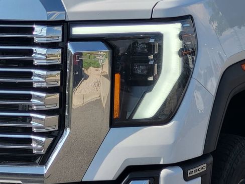 New 2025 GMC Sierra 2500 Denali w/ Denali Reserve Package image 41