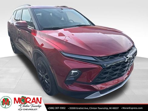 Certified 2024 Chevrolet Blazer LT w/ LPO, Black Grille Bar Package FWD image 2