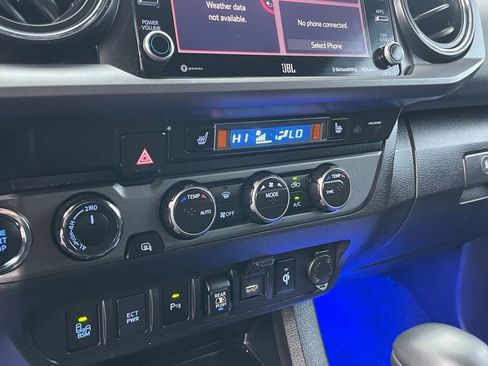 Used 2023 Toyota Tacoma TRD Off-Road w/ TRD Premium Off Road Package image 17