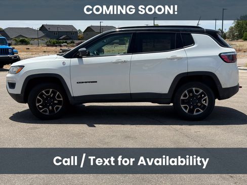 Used 2018 Jeep Compass Trailhawk w/ Leather Interior Group AWD/4WD image 4