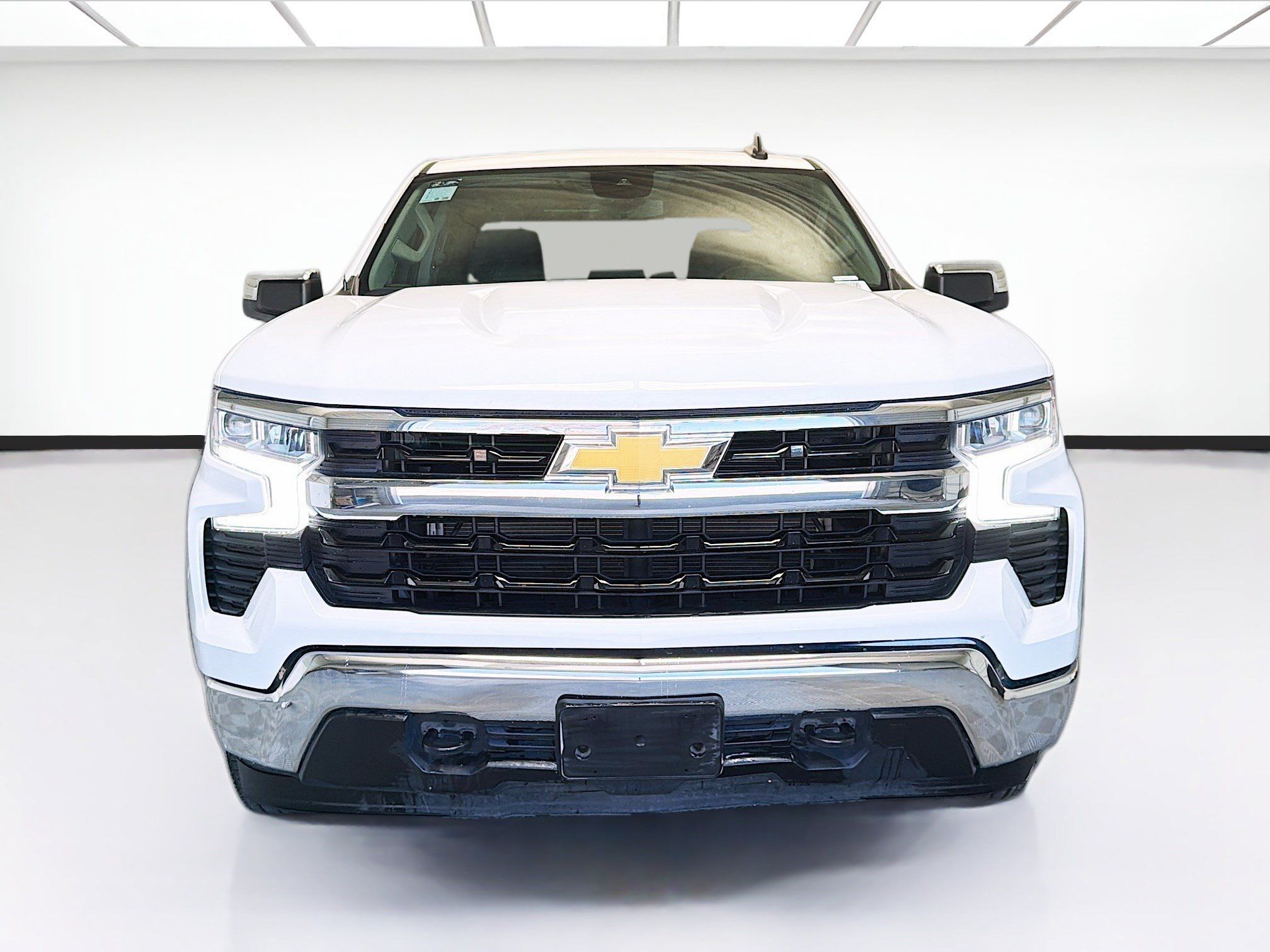 Used 2024 Chevrolet Silverado 1500 LT w/ Protection Package AWD/4WD image 2