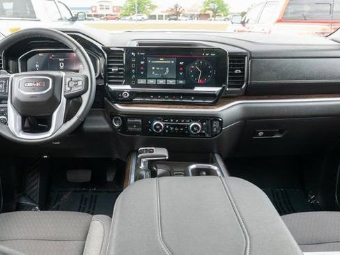 Used 2025 GMC Sierra 1500 Elevation AWD/4WD image 14