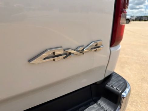 Used 2020 RAM 1500 Laramie AWD/4WD image 15