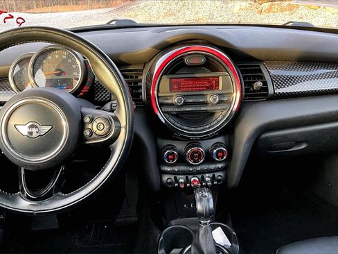 Used 2016 MINI Cooper S image 28