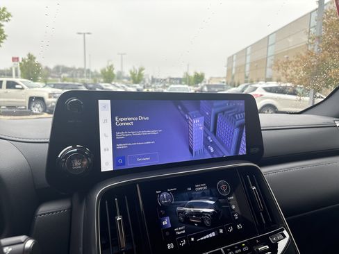 Used 2026 Lexus LX 600 F Sport image 24