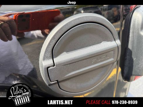 Certified 2022 Jeep Wrangler Unlimited Sahara w/ Cold Weather Group image 28