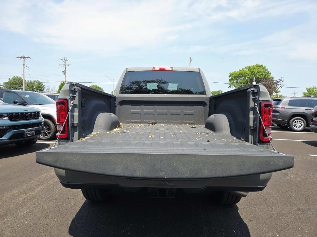 New 2026 RAM 2500 Big Horn AWD/4WD image 9