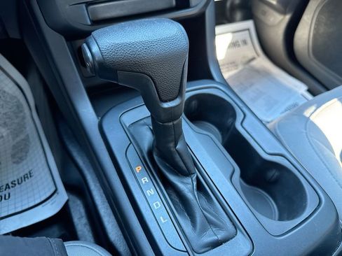 Used 2020 Chevrolet Colorado W/T image 16