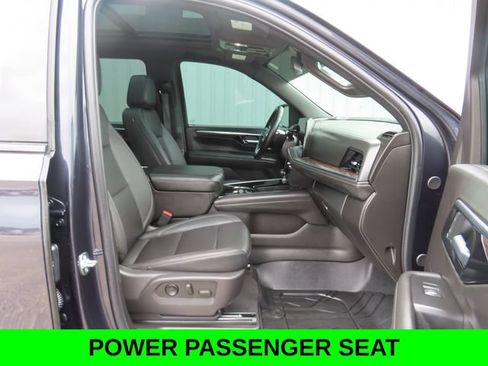 Used 2025 Chevrolet Suburban Z71 w/ Z71 Off-Road Package AWD/4WD image 25