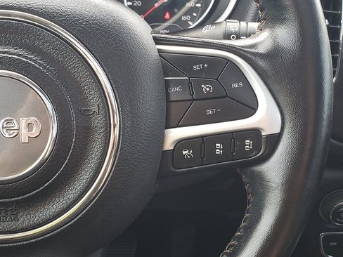 Used 2020 Jeep Compass Latitude image 27