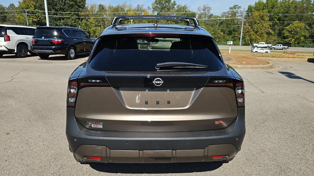 Certified 2025 Nissan Kicks SR FWD image 13