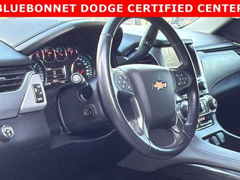 Used 2020 Chevrolet Suburban LT image 10