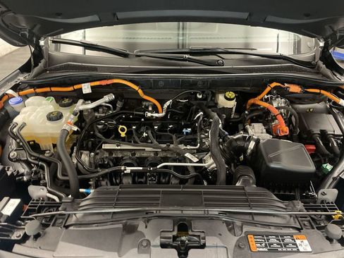 Used 2025 Ford Escape SE FWD image 23