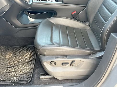 Used 2024 Volkswagen Atlas Cross Sport SEL R-Line AWD/4WD image 21