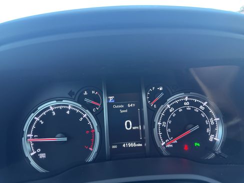Used 2023 Toyota 4Runner Limited AWD/4WD image 17