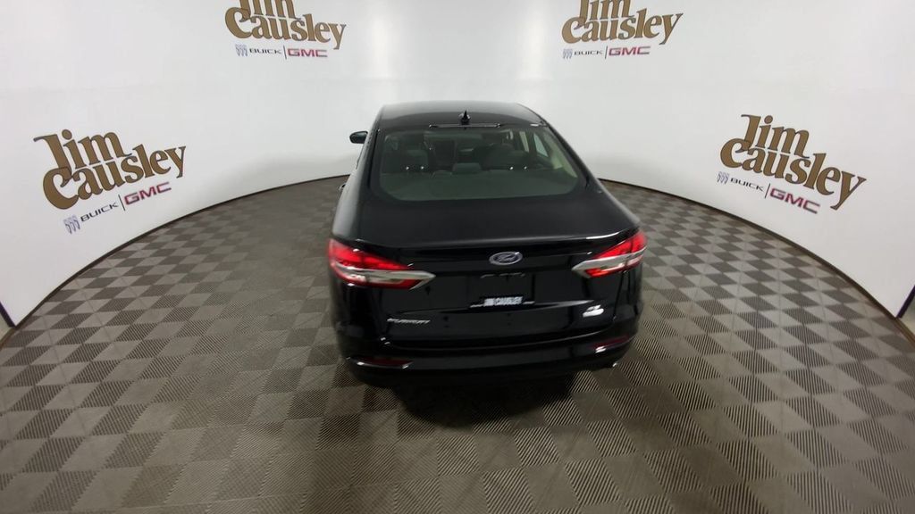 Used 2019 Ford Fusion SE FWD image 7