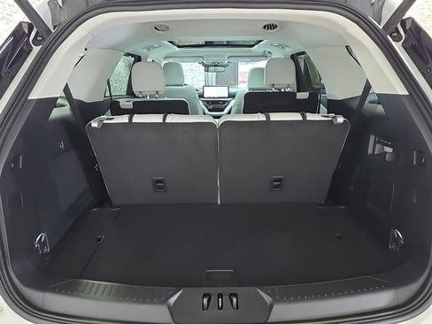 Used 2025 Ford Explorer Platinum w/ Ultimate Package image 16