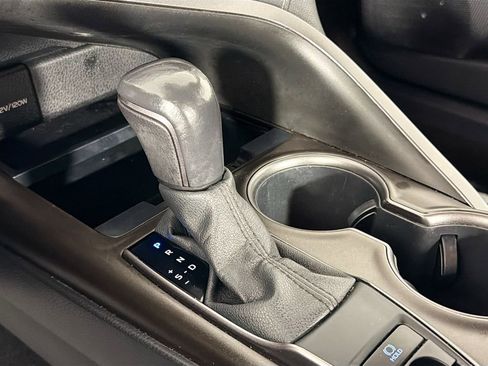 Used 2021 Toyota Camry SE image 16