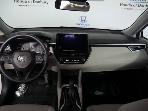 Used 2024 Toyota Corolla Cross L AWD/4WD image 16
