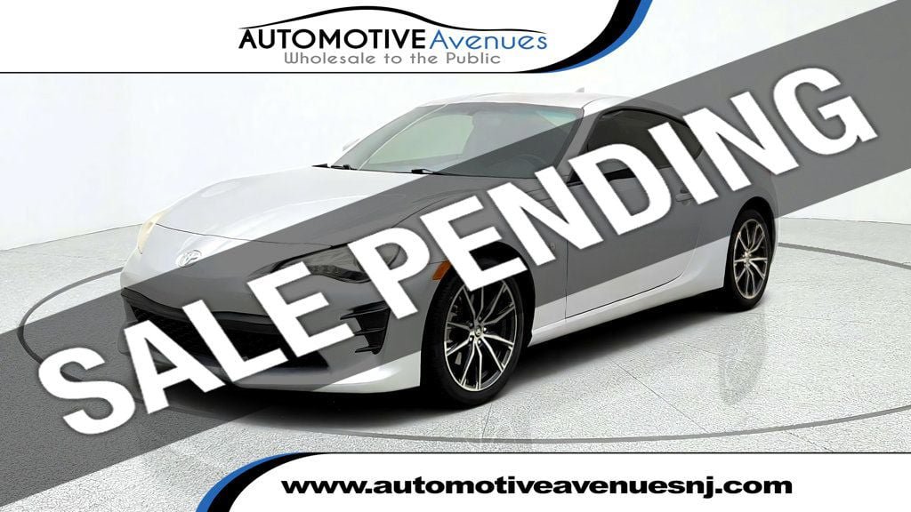 Used 2017 Toyota 86 RWD image 1