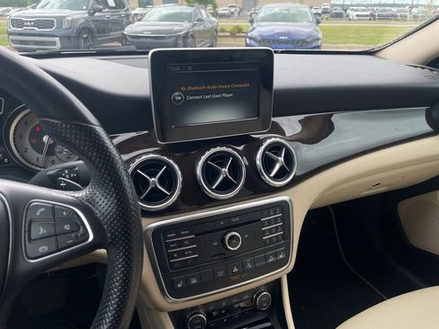 Used 2016 Mercedes-Benz GLA 250 4MATIC image 8