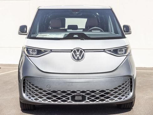 New 2025 Volkswagen ID. Buzz Pro S Plus RWD image 2