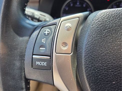 Used 2013 Lexus ES 350 w/ Luxury Pkg FWD image 29