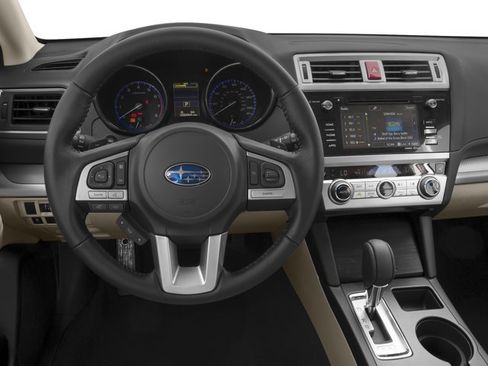 Used 2016 Subaru Outback 2.5i Premium image 10