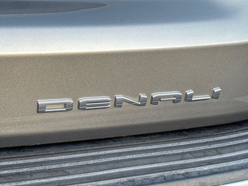 Certified 2023 GMC Yukon XL Denali RWD image 13