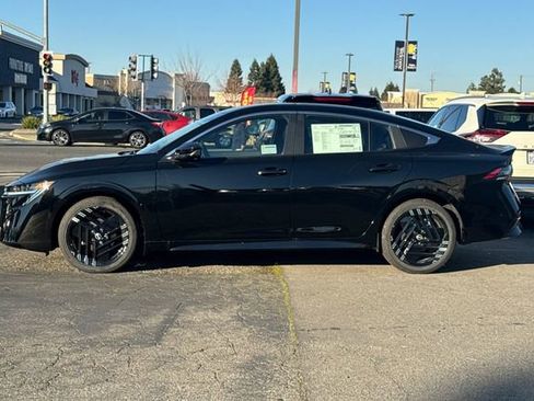 New 2026 Nissan Sentra SR image 7