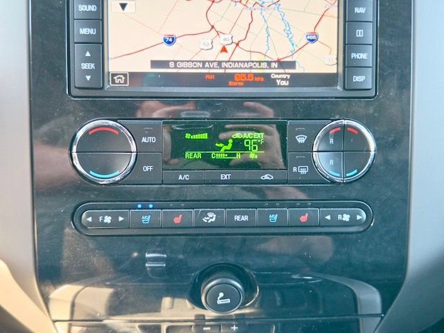 Used 2014 Ford Expedition Limited w/ Equipment Group 301A AWD/4WD image 23