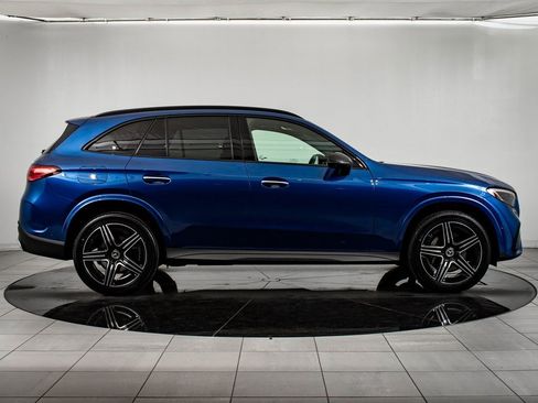 Used 2024 Mercedes-Benz GLC 300 4MATIC w/ AMG Line image 11