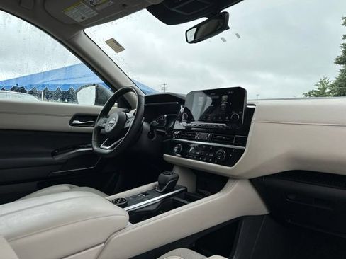 Certified 2024 Nissan Pathfinder SL AWD/4WD image 25