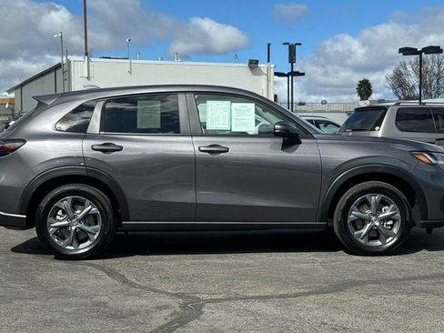 Certified 2026 Honda HR-V LX image 2