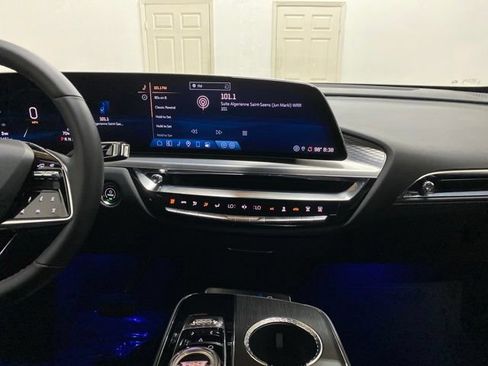 Used 2024 Cadillac Lyriq Sport RWD image 15