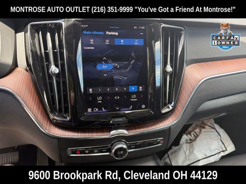 Used 2023 Volvo XC60 T8 Plus AWD/4WD image 4
