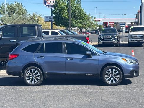 Used 2016 Subaru Outback 2.5i Limited AWD/4WD image 3