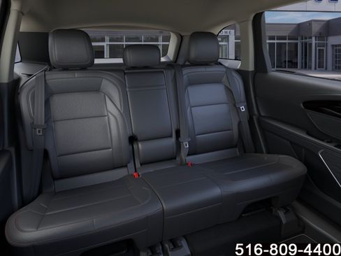 Used 2026 Lincoln Nautilus Premier AWD/4WD image 12