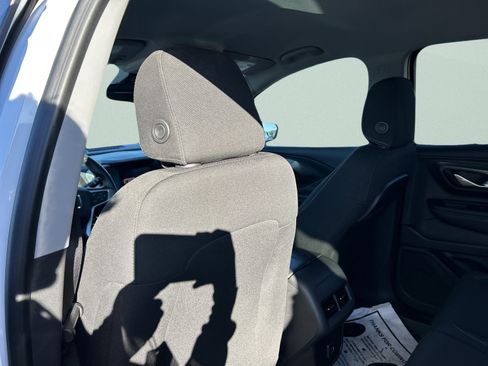 Used 2022 GMC Terrain SLE w/ Driver Convenience Package image 16