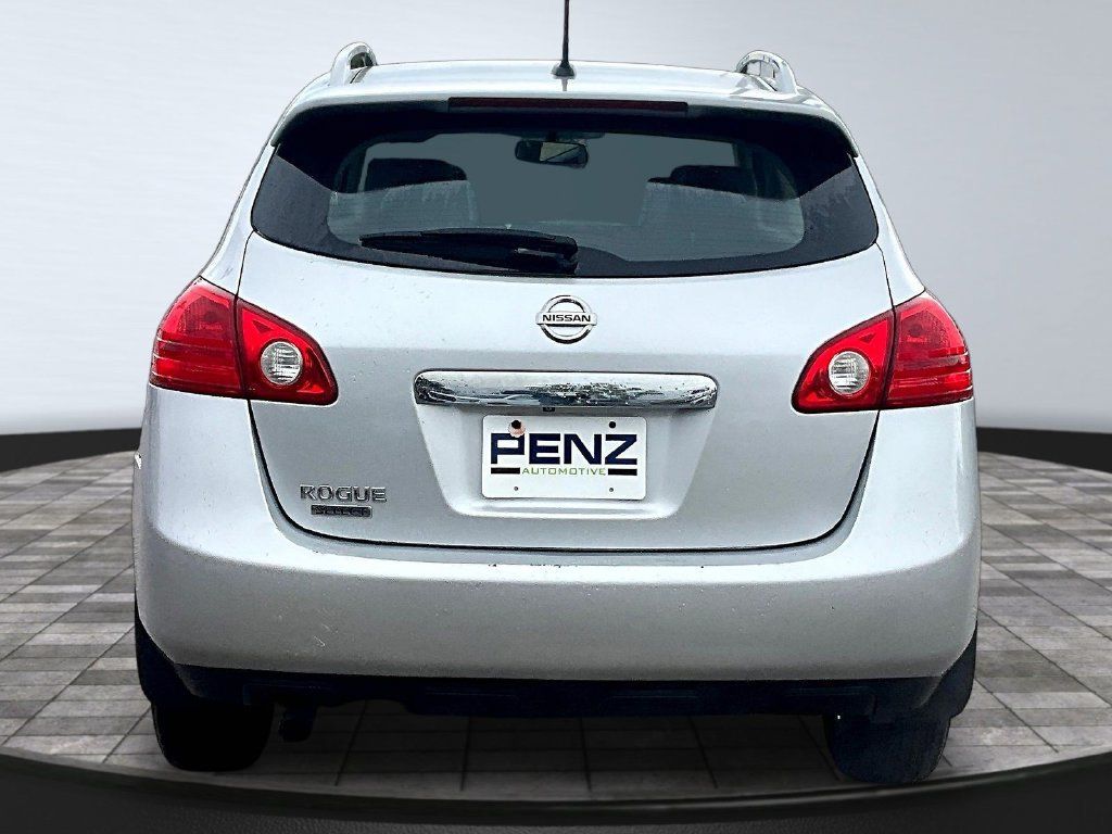 Used 2014 Nissan Rogue S w/ Convenience Package FWD image 6