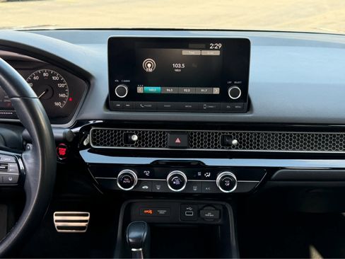 Used 2023 Honda Civic Sport image 15