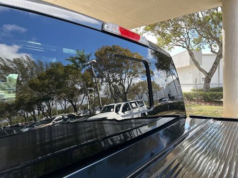 Used 2017 Ford F250 Lariat w/ Lariat Ultimate Package image 39