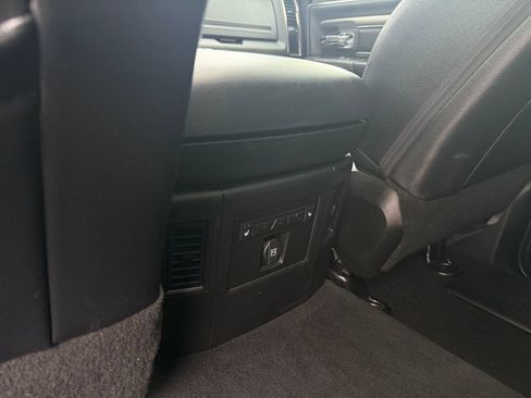 Used 2018 RAM 2500 Laramie w/ Sport Appearance Group AWD/4WD image 35