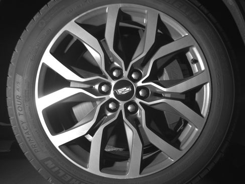 Used 2023 Cadillac XT6 Sport w/ Technology Package AWD/4WD image 9