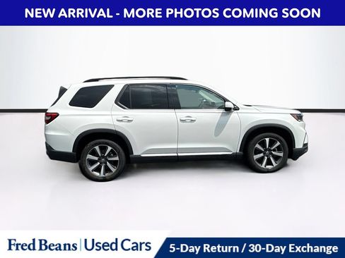 Used 2024 Honda Pilot Touring image 9