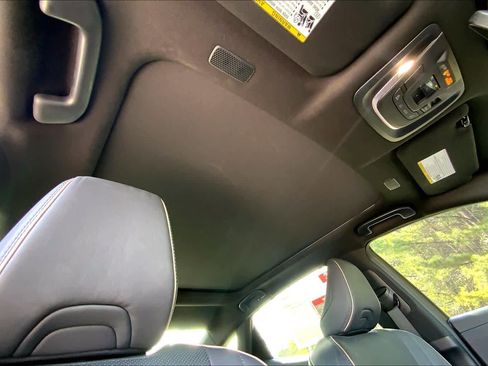 Used 2023 Toyota Crown Limited image 14